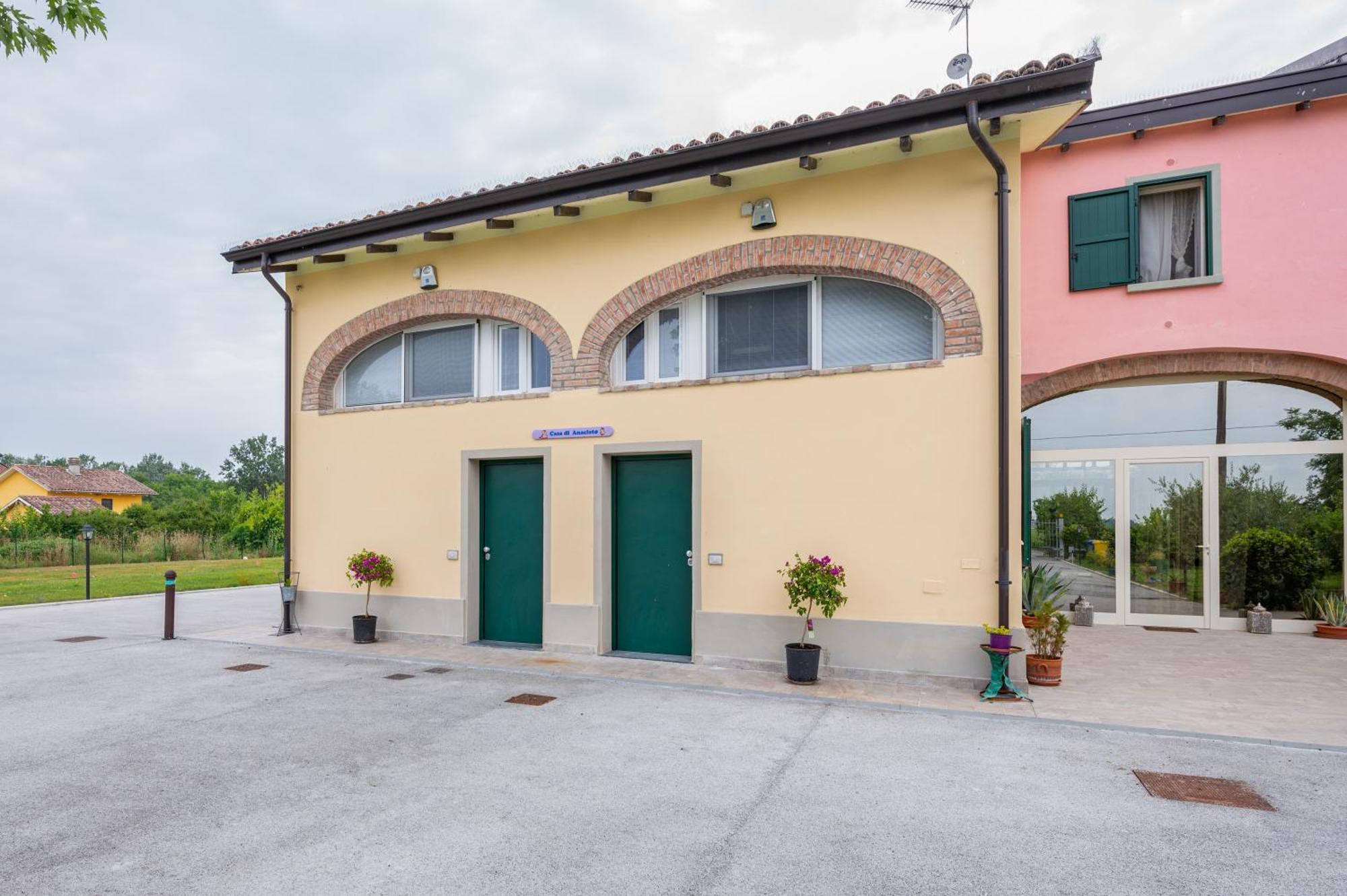Countryside Fiere Parma Apartments Certosino Esterno foto